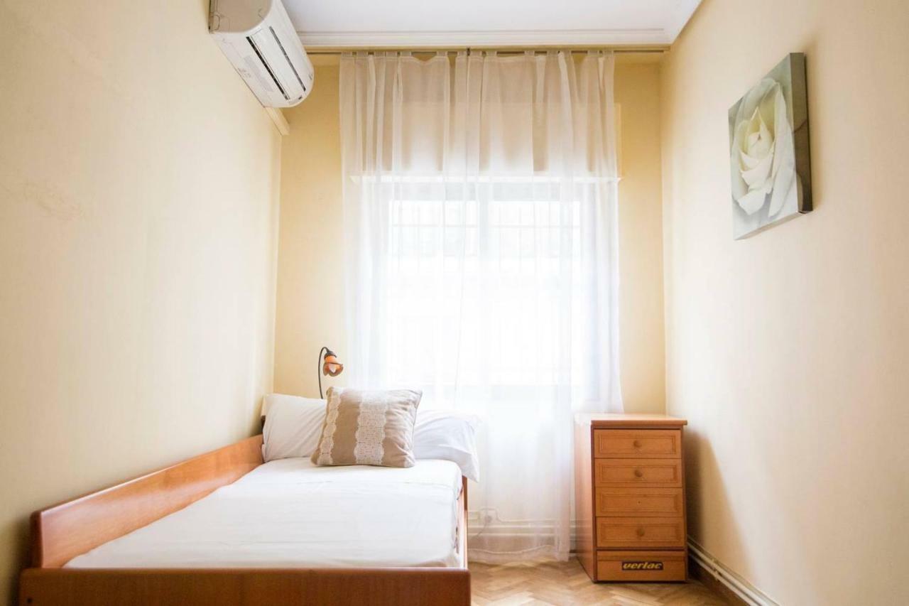 Home & Private Terrace Wifi + Aircon Madryt Zewnętrze zdjęcie